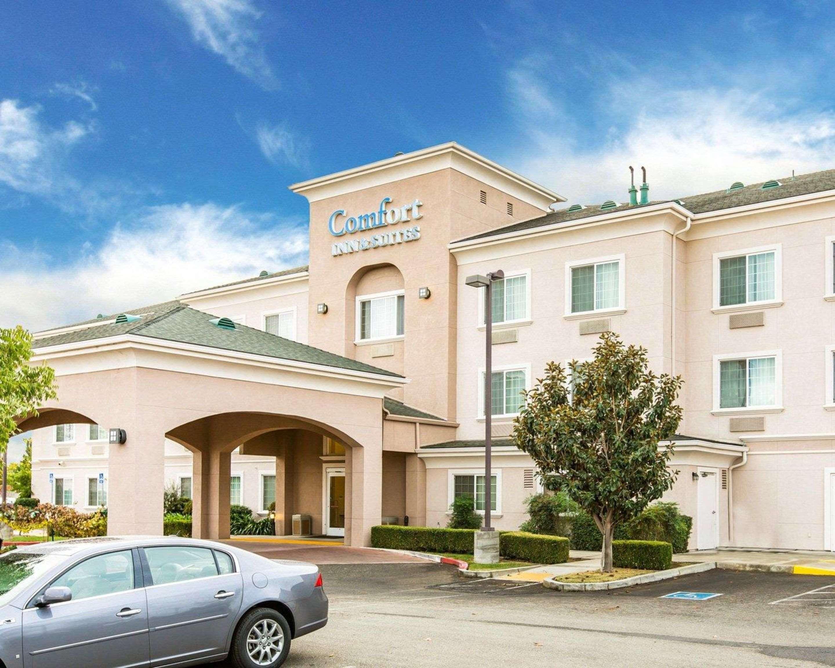 Comfort Inn & Suites Galt - Lodi North Exterior photo